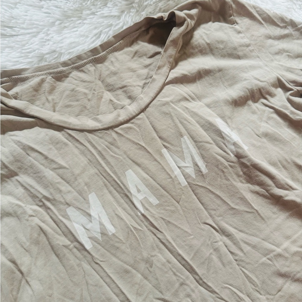🏔️ Mama Graphic Shirt - Picture 3 of 4